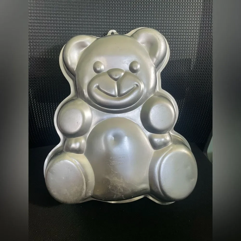 Vintage Wilton Teddy Bear Cake Pan 1982 502-3754